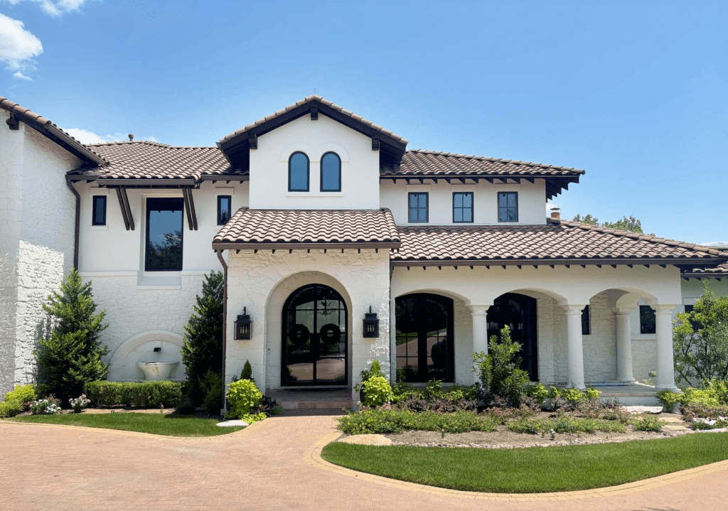 Austin exterior home painted in Benjamin Moore Swiss Coffee